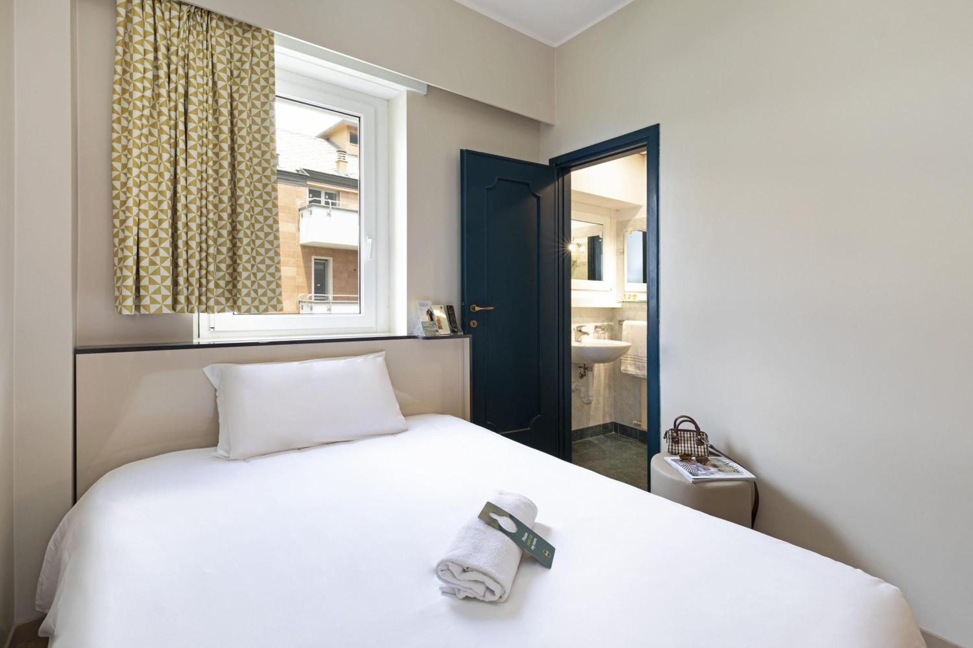 Single Room,1742590804:JPEG